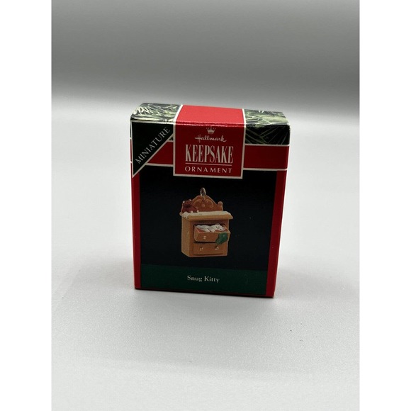 Hallmark Keepsake Ornament Snug Kitty - Picture 2 of 4